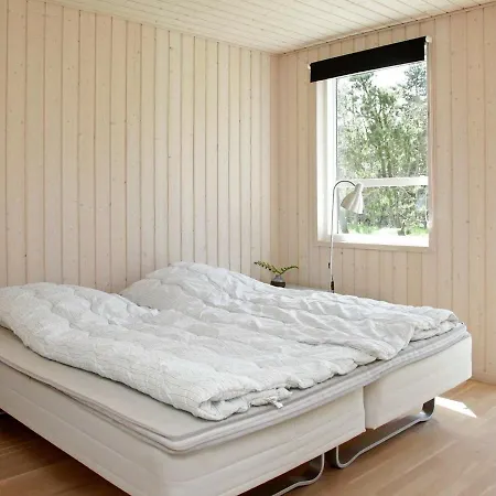 10 Person Holiday In Oksb L בית נופש Mosevrå